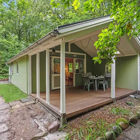 1 Bedroom Cozy In Tarm Ferienhaus