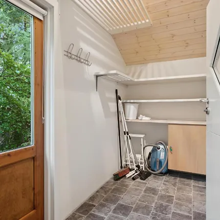 1 Bedroom Cozy In Tarm Ferienhaus Lyne